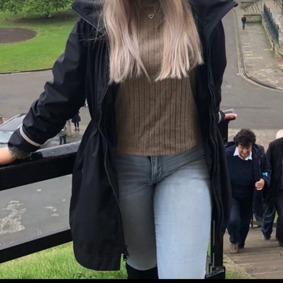 Aritzia Babaton The Group Black Waterproof Rain Coat in Small - Picture 5 of 5